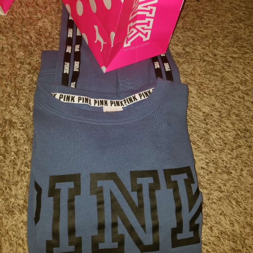 Pink sweatshirt with bag
